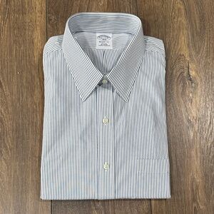 Brooks Brothers White Dress Shirt with blue Pinstripes all cotton, non-iron